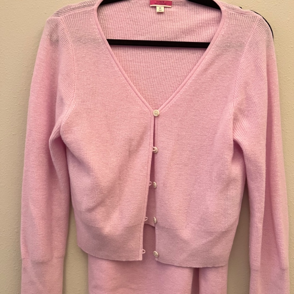 JCREW FEATHERWEIGHT CASHMERE CROPPED CARDIGAN SWEATER SET
Sz M / FROSTY LAVENDER